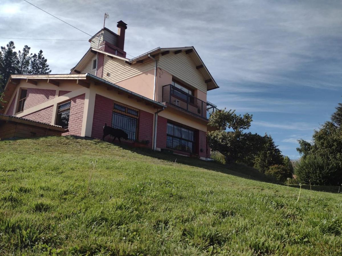 Pinto Casa Hostel & Bar Esquel Ngoại thất bức ảnh